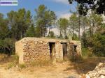 Cabanon en pierres à restaurer en luberon - Miniature