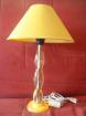 Lampe design couleur jaune - Miniature